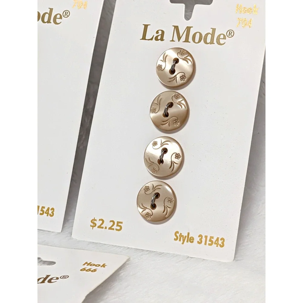 La Mode Buttons Lot 16pc Gold Iridescent & Layered Concentric Sewing Craft VTG